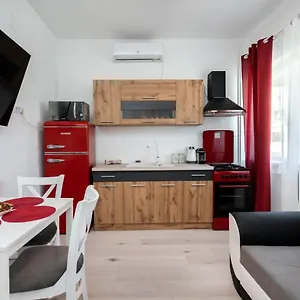 Spacious And Cozy In Appartamento