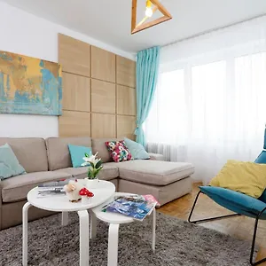 Lovely 2 Bedroom Near Old Town Appartamento